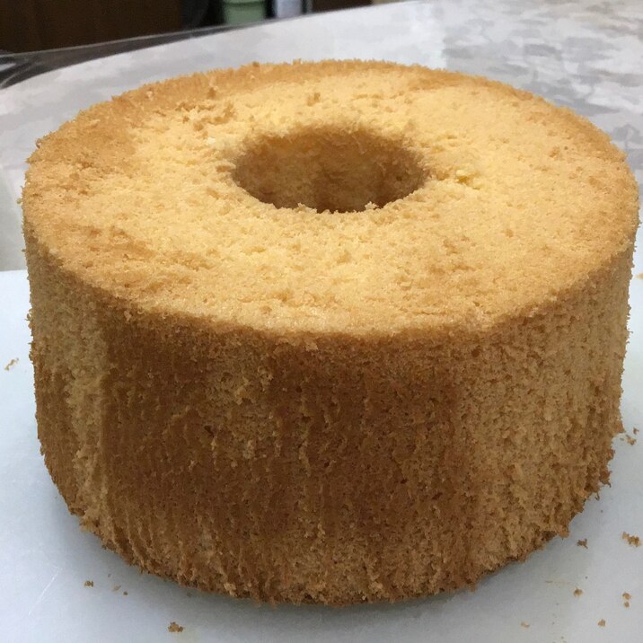ふわふわしっとり 17cmのプレーンシフォンケーキ レシピ 作り方 By Hanako0766 楽天レシピ ふわふわしっとり 17cmのプレーンシフォンケーキ レシピ 作り方 By Hanako0766 楽天レシピ